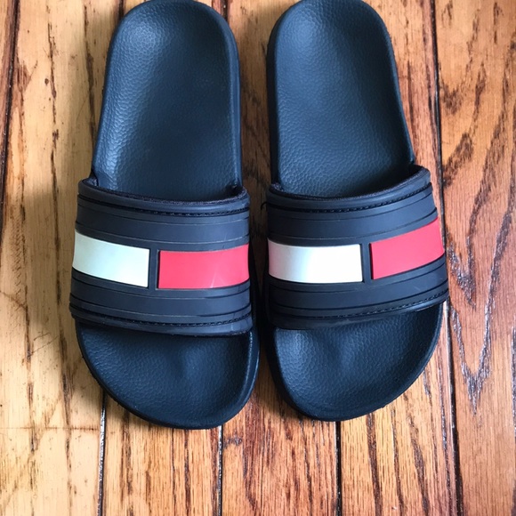 tommy hilfiger boys slides